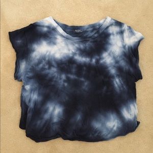 brandy melville blue and white tie-dye t-shirt